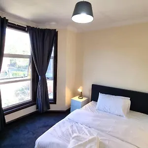 Apartment Lovely 3bedroom