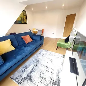 Garland Centre Apartment, Crayford-dartford *