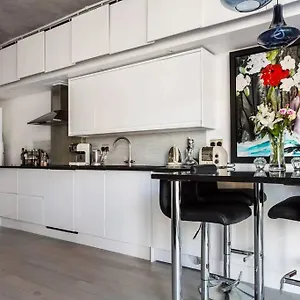 Apartment Canal-side In Shoreditch London