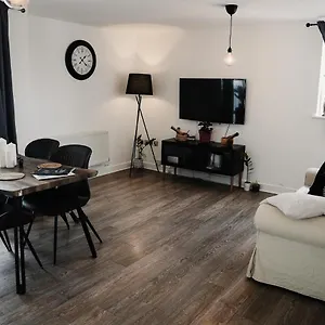 2 Bed River View Greenwich *