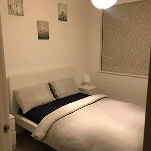 Homestay Private & Private Bathroom In Park Royal London
