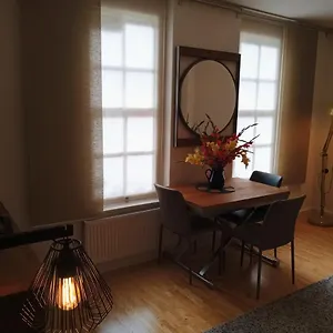 Stylish 1 Bedroom In * London