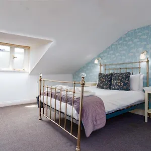 Bower House Hotel London