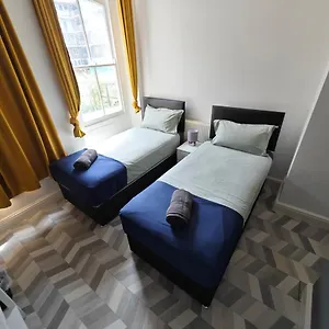 2 Bedroom 2 Bathroom In Old St - Shoreditch - Zone 1 Apartment