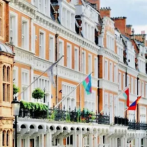 2 Bedroom Flat In Diplomatic Enclave In Kensington Apartment *