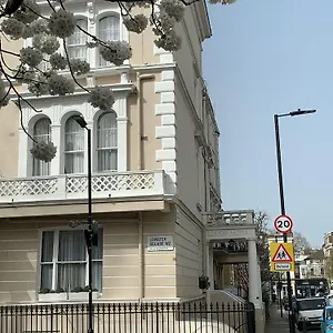 Lords Hotel 2*