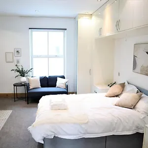 Guest house Camden London