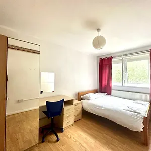Apartment 4 Bedroom Spacious Flat King's Cross London