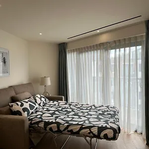 Luxury 3 Bedroom London Nw9 *