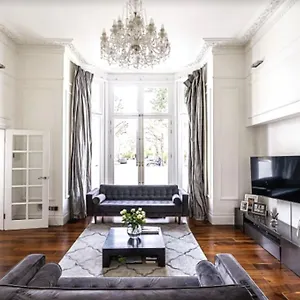 Apartment Leyla's Stunning London
