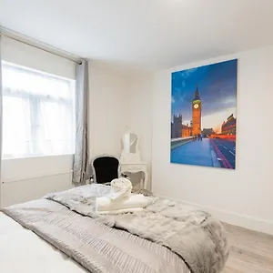Large 30 Mins To Oxford Street Apartment *