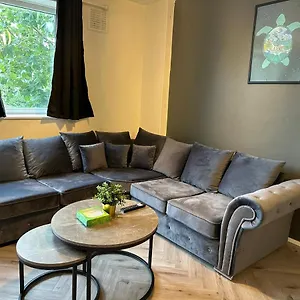 Lux In Southwark Apartment London