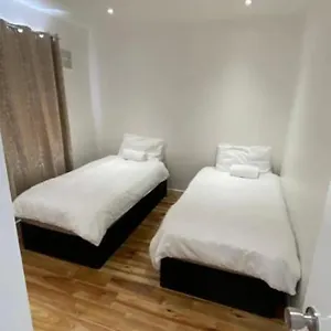 Twin/king Private Bedrooms In Beautiful Homestay With Private Parking Homestay *