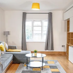 Apartment Kilburn Lighthouse