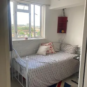 Homestay Kilburn London