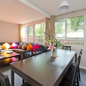 Joivy Spacious Apt With Private Yard In Notting Hill *