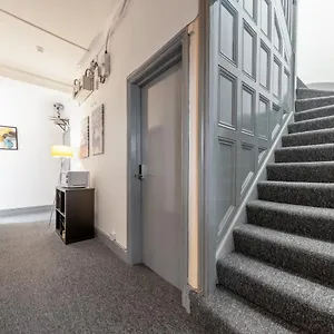 The Buross - Aldgate Aparthotel London