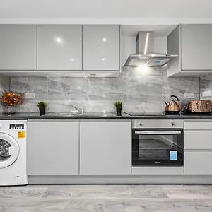 Serviced Ensuite Finsbury Park N19 * London