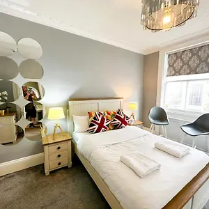 Guest house In Hyde Park
