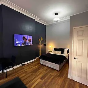 Stylish For 3 Near Regent's Park N3 Apartment *