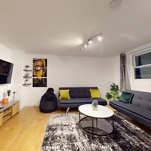 Apartment Spacious Duplex London