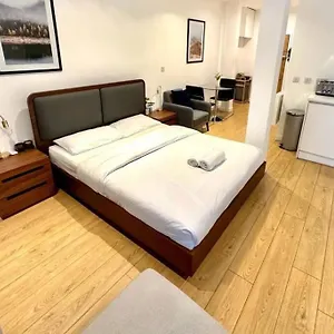 Apartment 1. V02 Piccadilly Circus On Your Doorstep!
