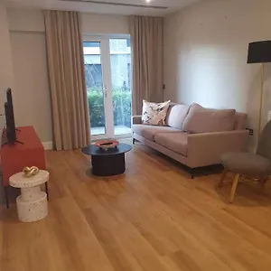Blossom Breeze Apartment