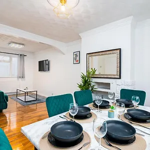 3 Bed Gorgeous House Abbeywood * Abbey Wood
