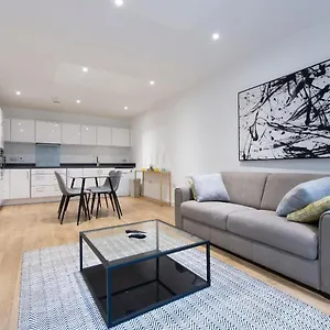 Apartment Stunning Luxury 2 Bedroom *
