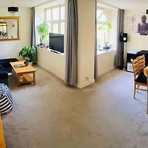 Beautiful 2 Bed Flat In Chelsea On King's Road London