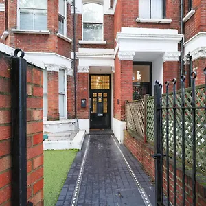 Private Studio Flat *