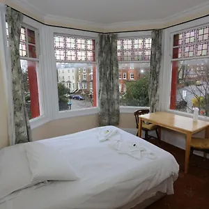Charlie Hotel 2*