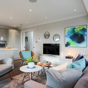 White Hill House 5 Apartment London