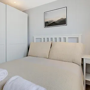 Quality Close To Tube Apartment Hendon