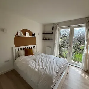 The Nest Tottenham - Cosy One Bed * London