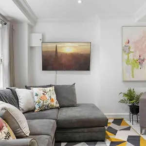 Apartment Hyde Park/paddington Flat *