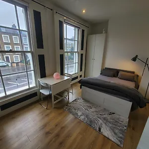 Oasis Studio * London
