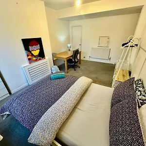 Victoria Park R4 Guest house