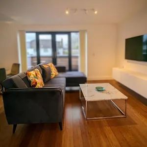 Apartment New Lux 1 Or 2 Bed Flats + Car Park + 5min Tube + Fast Wifi London