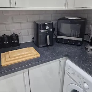 Modern Flat On Lea Bridge Road. London