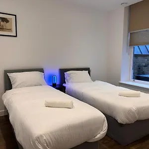Black Frairs Homestay London