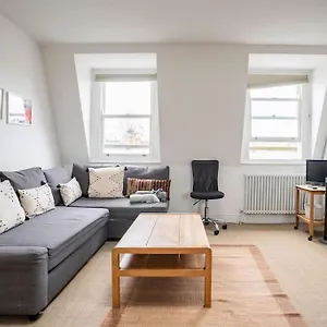Apartment North East Loft Apartment. Stoke Newington.