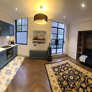 New Boutique Ground Floor London