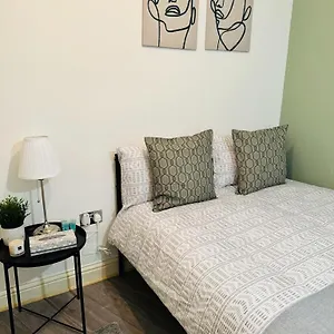 Willesden J Guest 4 Apartment