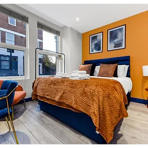 Apartment Palatial Style House Secs To Lovely River Walk