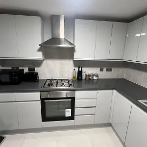 Apartment Elm Road Leyton *