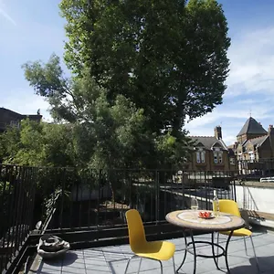 Cosy Camden 2 Bedroom With Terrace Apartment *