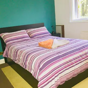 Stylish London Living With Free Parking In Super Host 5 Star Homestay *