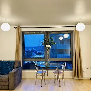 Apartment Urban Haven 10 Minutes To *