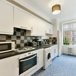 Cs Hyde Park Apartment *